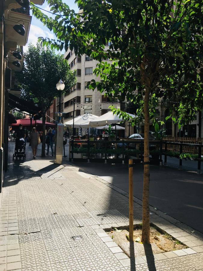 شقة بلباو  في Piso Centrico Con Patio المظهر الخارجي الصورة